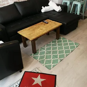 Moderno Apartamento Con Wifi Y Aire Acondicionado , Madrid España